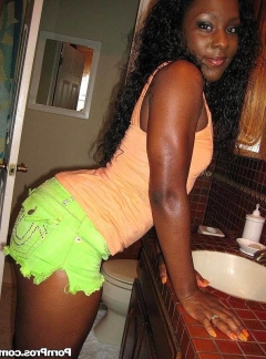 Черные дамочки на жаркой вечеринке 9 фото