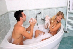 Грязный секс в ванне 4 фото